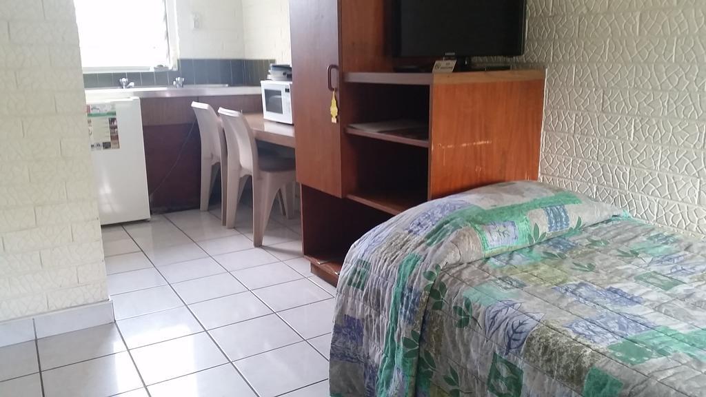 Palms Motel Darwin Bagian luar foto