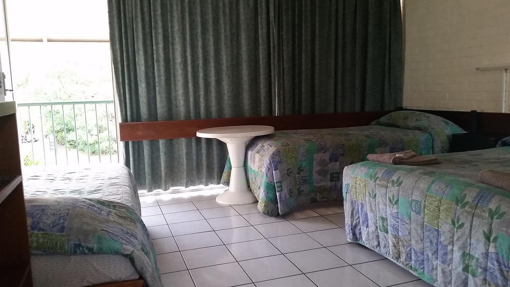 Palms Motel Darwin Bagian luar foto