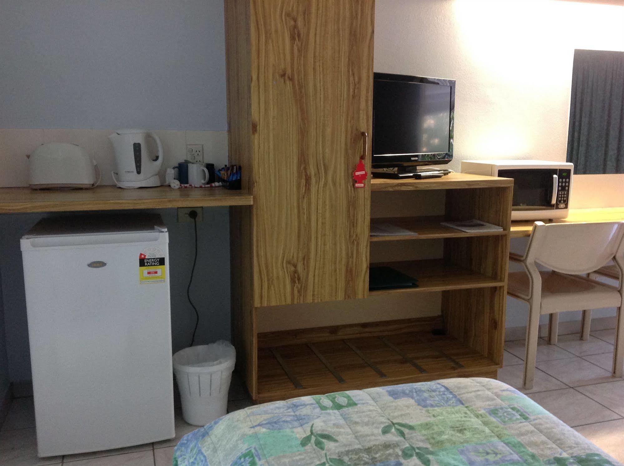 Palms Motel Darwin Bagian luar foto
