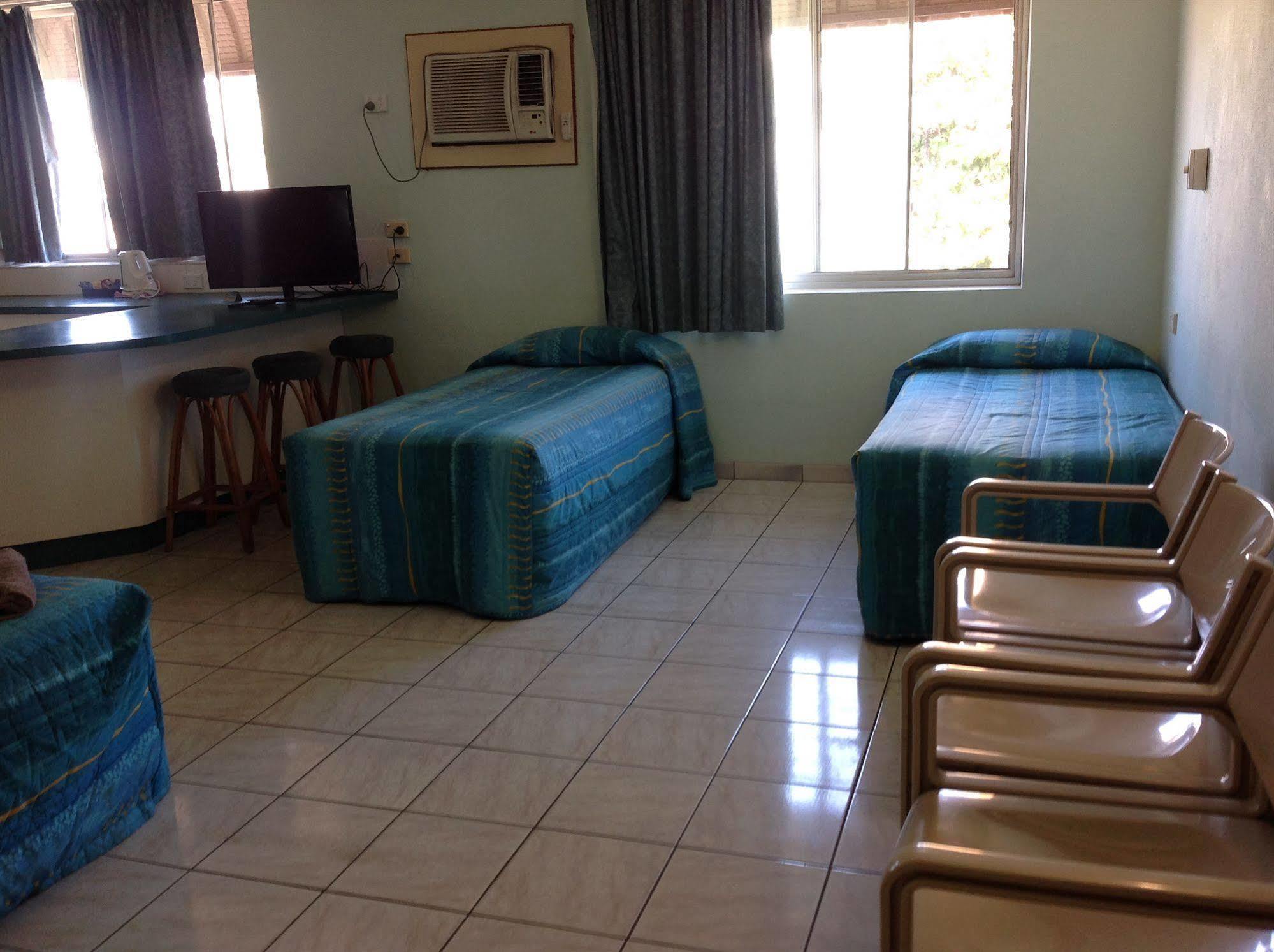 Palms Motel Darwin Bagian luar foto