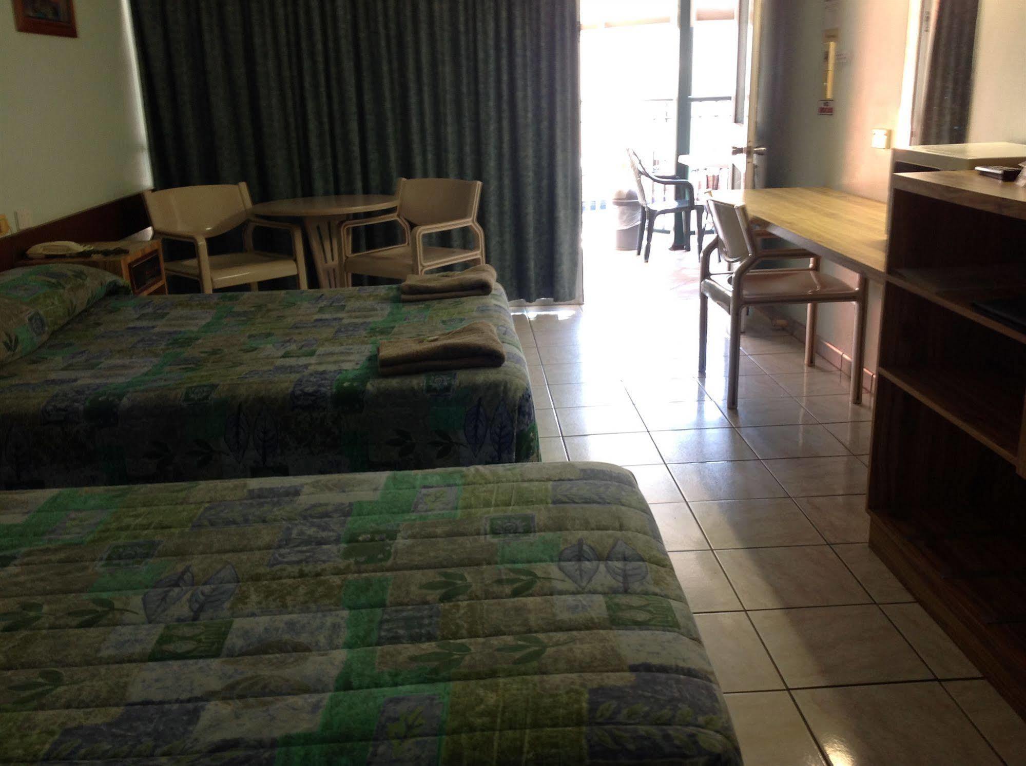 Palms Motel Darwin Bagian luar foto