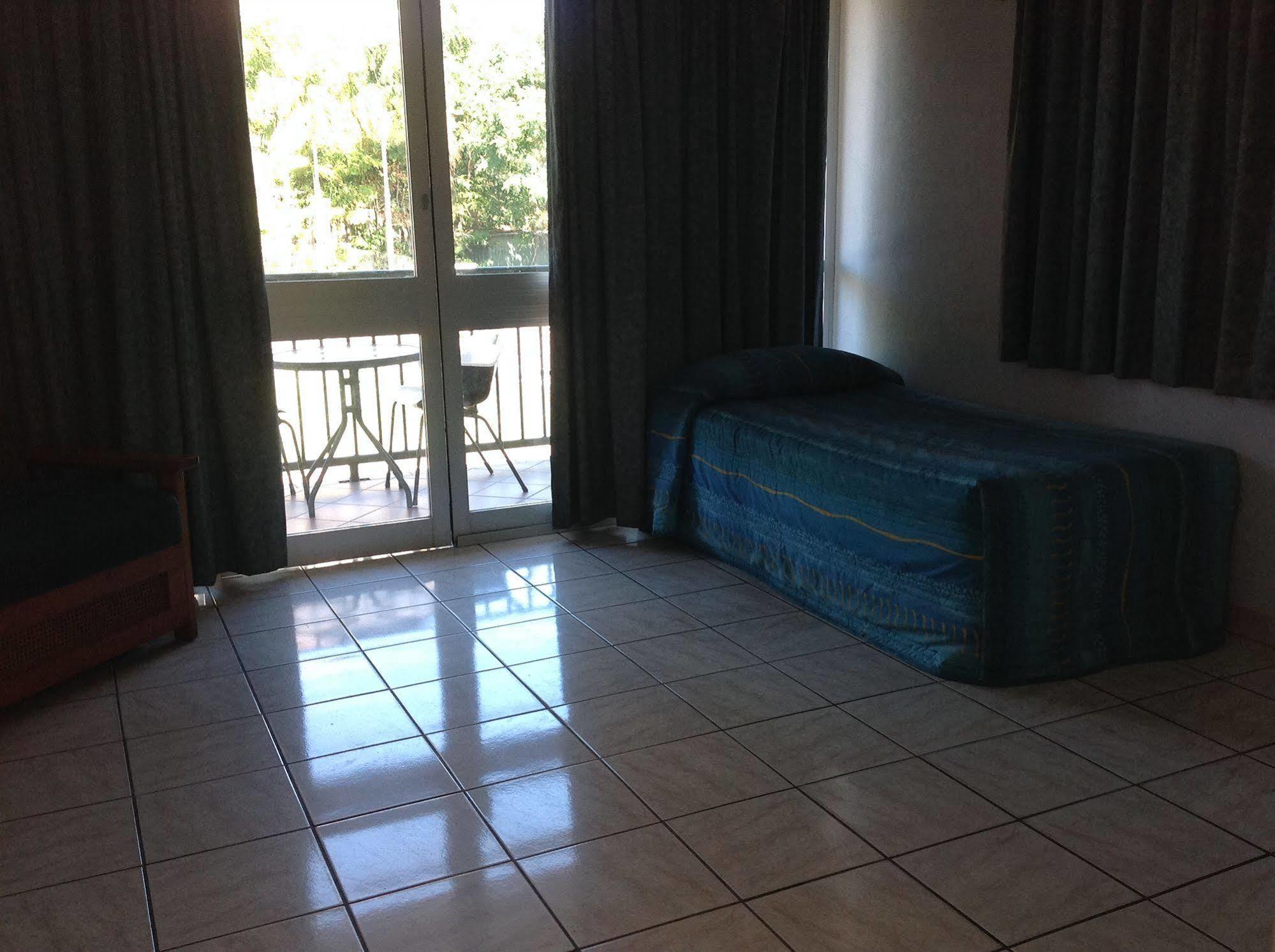 Palms Motel Darwin Bagian luar foto