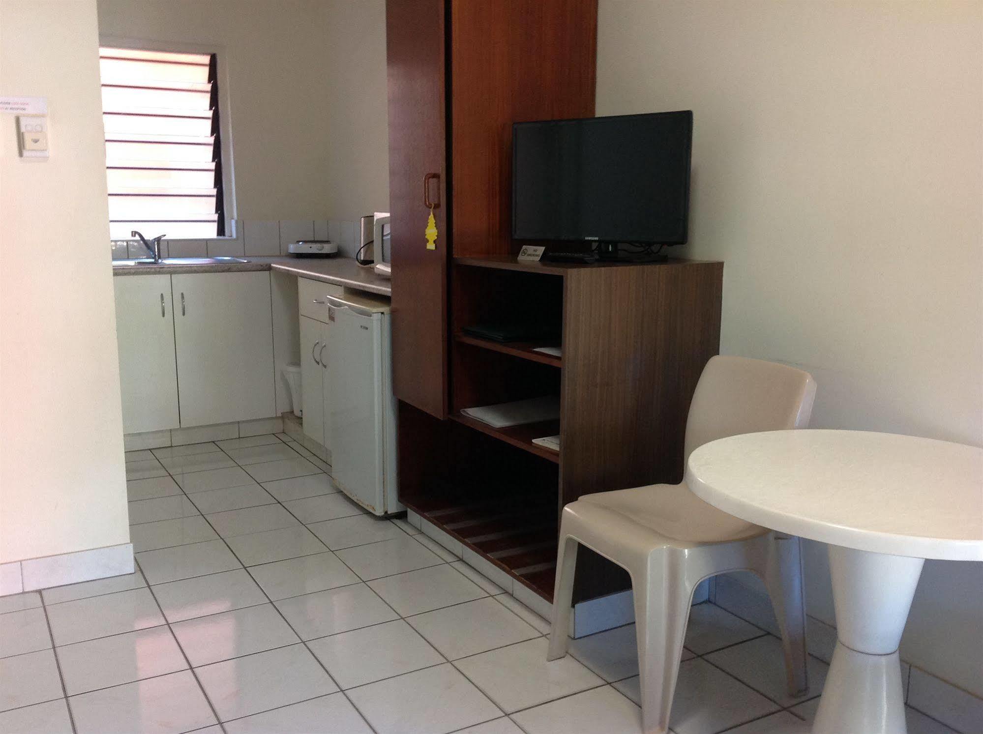 Palms Motel Darwin Bagian luar foto